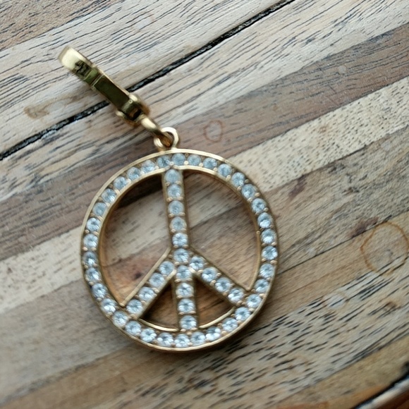 JUICY COUTURE PEACE CHARM! - Picture 2 of 3